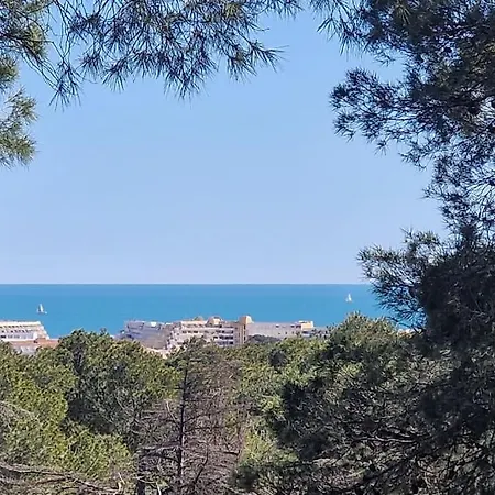Chalet Cap D 6 Personnes Avec Piscine *